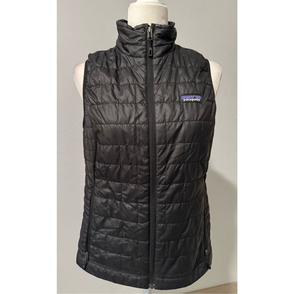 Patagonia puffer quilted vest black zip up with pockets embroidered women’s S